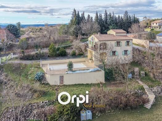 Villa à vendre 385 000 € 5 pièces 4 chambres 140 m² 2 031 m² de terrain Saint-Andéol-de-Berg 07170
