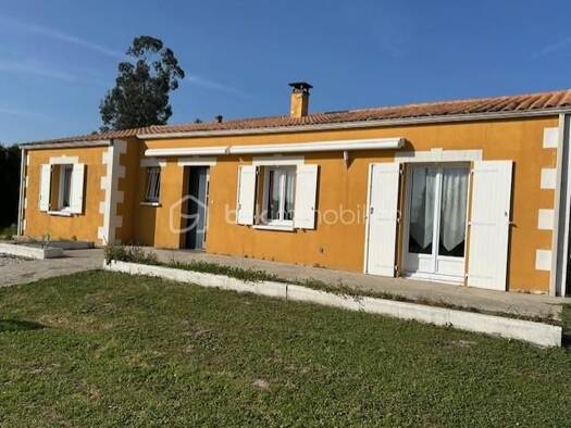 Maison de plain-pied à vendre 260 000 € 4 pièces 3 chambres 109 m² Meursac 17120