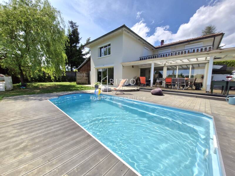 Maison à vendre, 240m², INJOUX GENISSIAT