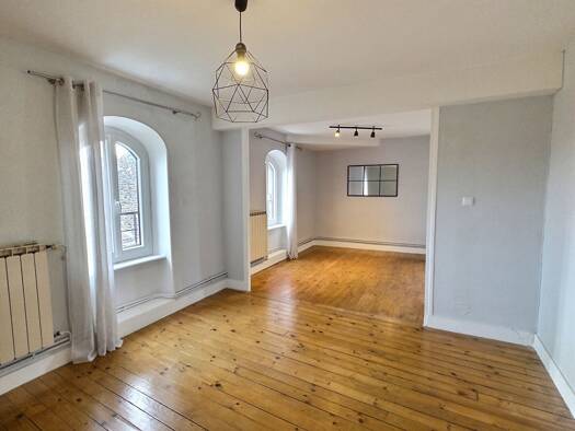 Appartement à louer 740 € 3 pièces 2 chambres 63 m² Étage 2/2 La Gauthiere Clermont-Ferrand 63100