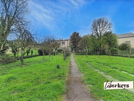 Château à vendre 129 000 € 4 pièces 2 chambres 140 m² 1 473 m² de terrain Saint Jean-Rasibus-Herse Montreuil-Bellay 49260
