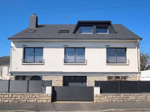 Maison à vendre 356 500 € 7 pièces 6 chambres 211 m² 539 m² de terrain Orieres-Ecartelee Fougères 35300