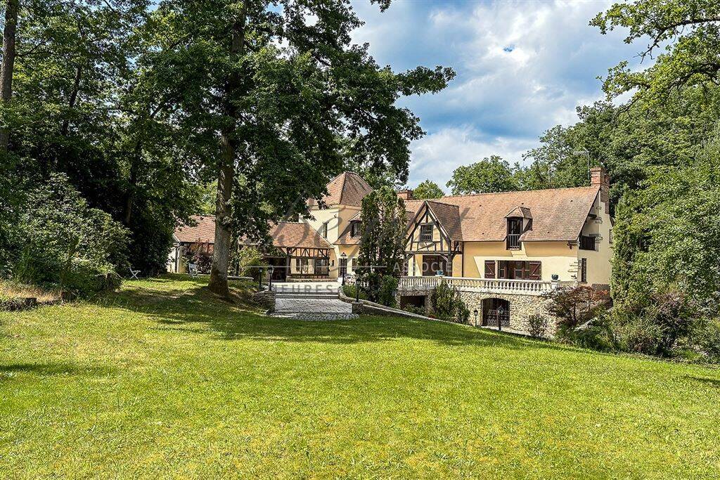Maison à vendre, 345m², POIGNY LA FORET