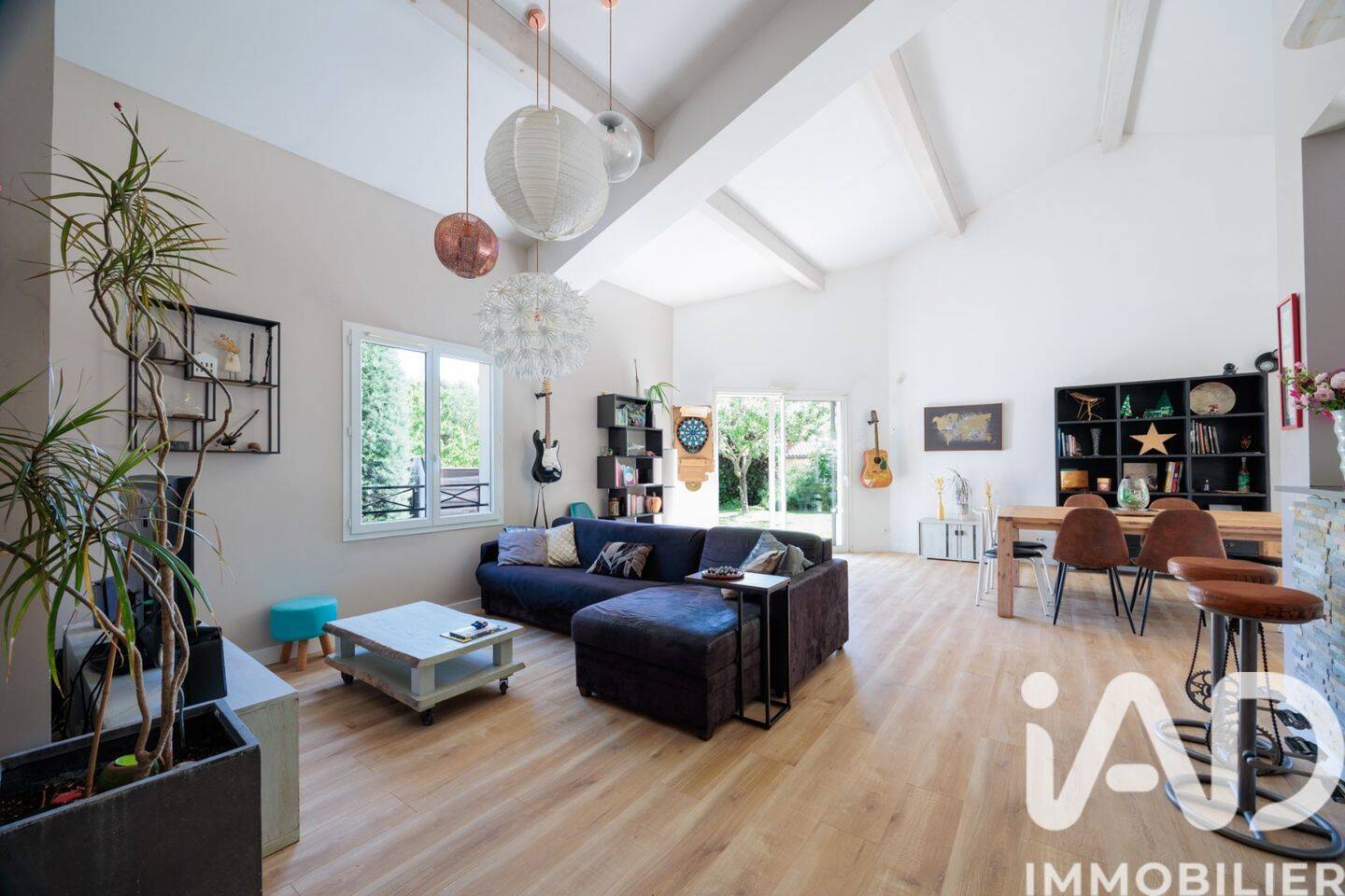 Maison à vendre, 157m², SAINT GENIS LES OLLIERES