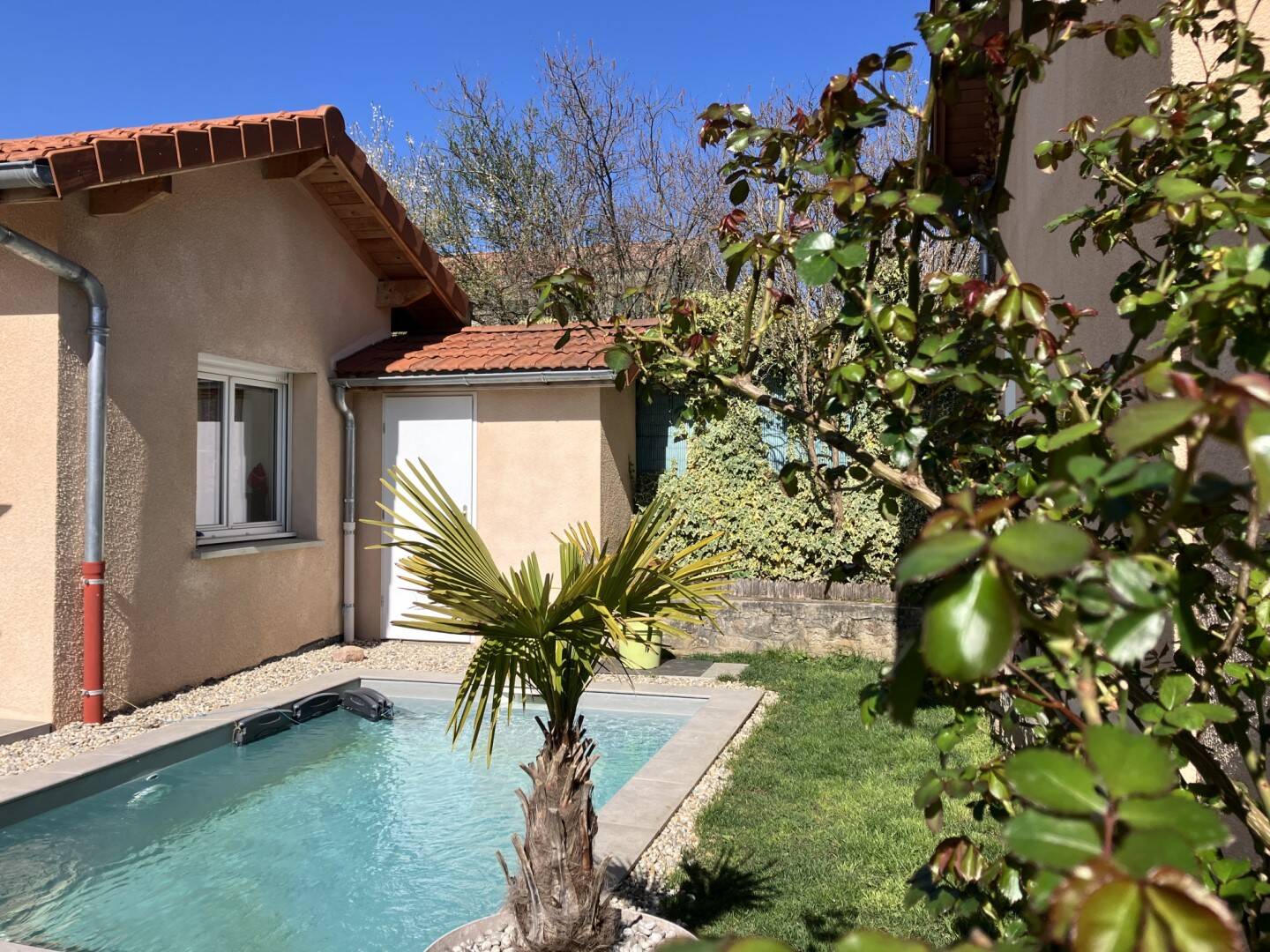 Maison à vendre, 102m², SAINT GENIS LES OLLIERES