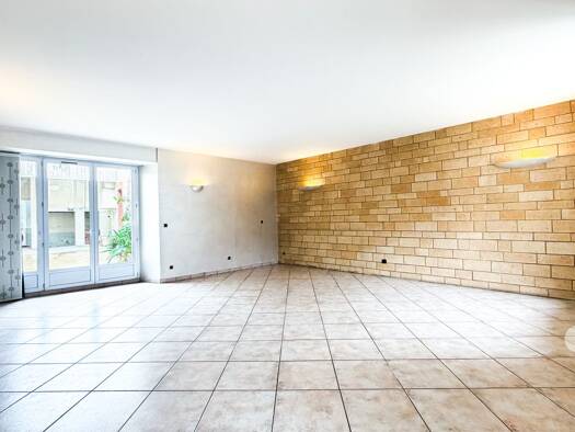 Maison à vendre 270 000 € 7 pièces 5 chambres 172 m² 324 m² de terrain Damery 51480