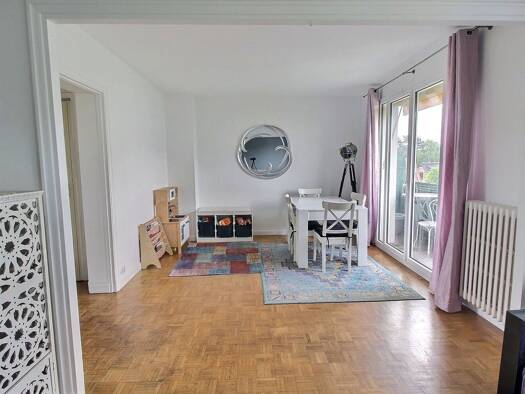 Appartement à vendre 365 000 € 4 pièces 3 chambres 74,79 m² Étage 3/4 Mairie Garches 92380