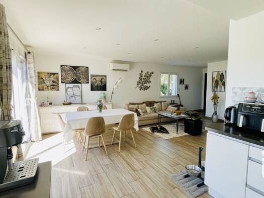 Maison à vendre 519 000 € 4 pièces 3 chambres 91 m² 250 m² de terrain Village La Londe-les-Maures 83250