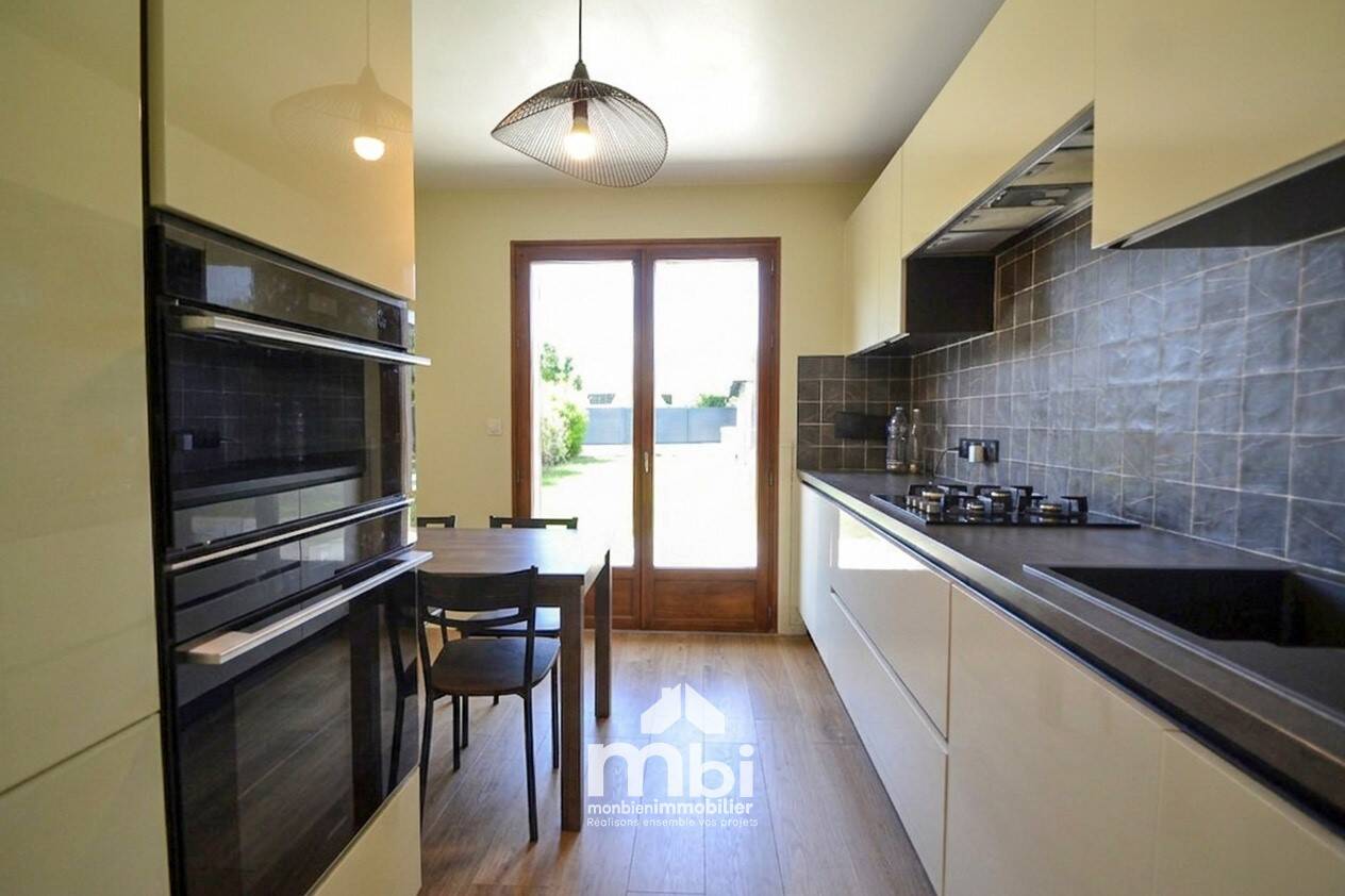 Maison à vendre, 90m², MOUSSY LE NEUF