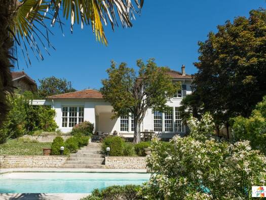 Villa à vendre 1 040 000 € 8 pièces 4 chambres 204 m² 1 756 m² de terrain Yerres 91330