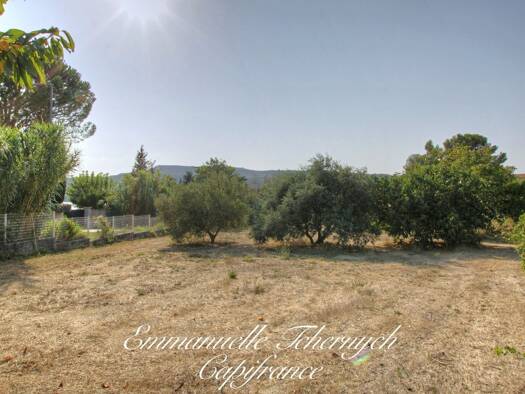 Terrain constructible à vendre 260 000 € 1 049 m² de terrain Étang de l'Olivier-Domaine de Sulauze Istres 13800