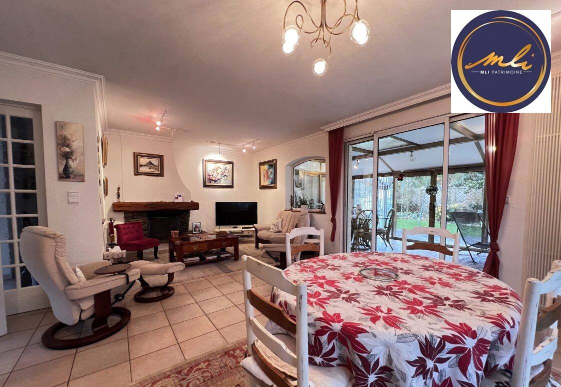 Maison à vendre, 175m², FONTAINE ETOUPEFOUR
