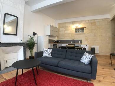 Appartement à louer 1 450 € 3 pièces 2 chambres 73 m² Étage 1/3 Le Lac-Bacalan Bordeaux 33000