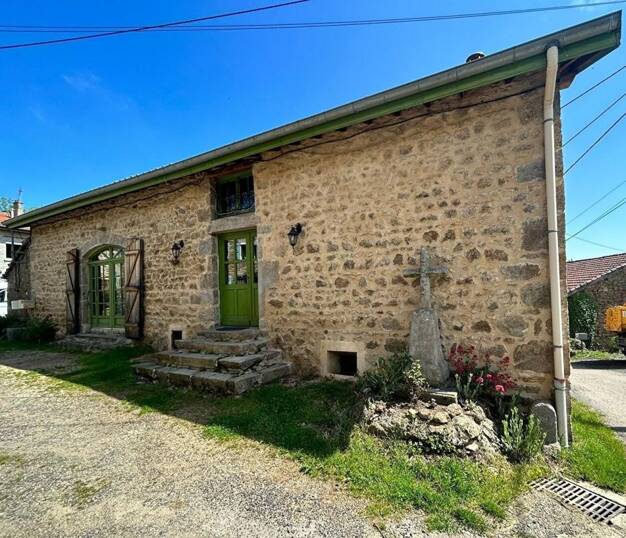 Maison à louer 760 € 5 pièces 4 chambres 134,2 m² 200 m² de terrain Saint-Jean-Soleymieux 42560