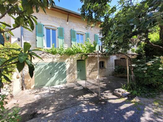 Maison de ville à vendre 299 000 € 6 pièces 3 chambres 136,6 m² 242 m² de terrain Centre Ville-Stalingrad Alès 30100