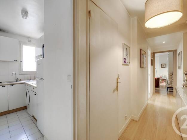 Appartement à vendre 329 000 € 2 pièces 1 chambre 43,9 m² Étage 2/5 Raymond Queneau Montrouge 92120