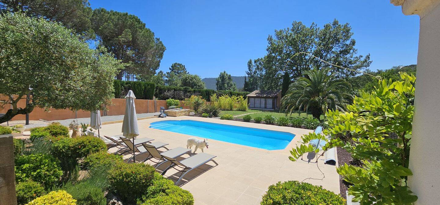 Maison à vendre, 200m², BAGNOLS EN FORET
