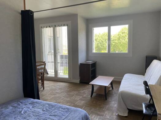 Appartement à louer 418 € 1 pièce 29,1 m² RDC Entre Rte de Thouars et Rte de Poitiers Loudun 86200