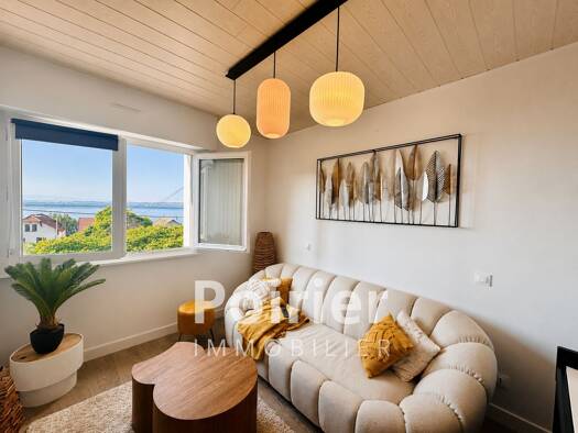 Appartement à vendre 280 000 € 3 pièces 2 chambres 41 m² Étage 1/4 Bord du Lac Évian-les-Bains 74500