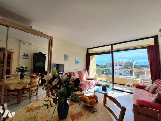 Appartement à vendre 99 000 € 1 pièce 25,6 m² Étage 3/3 Saint-Cyprien 66750