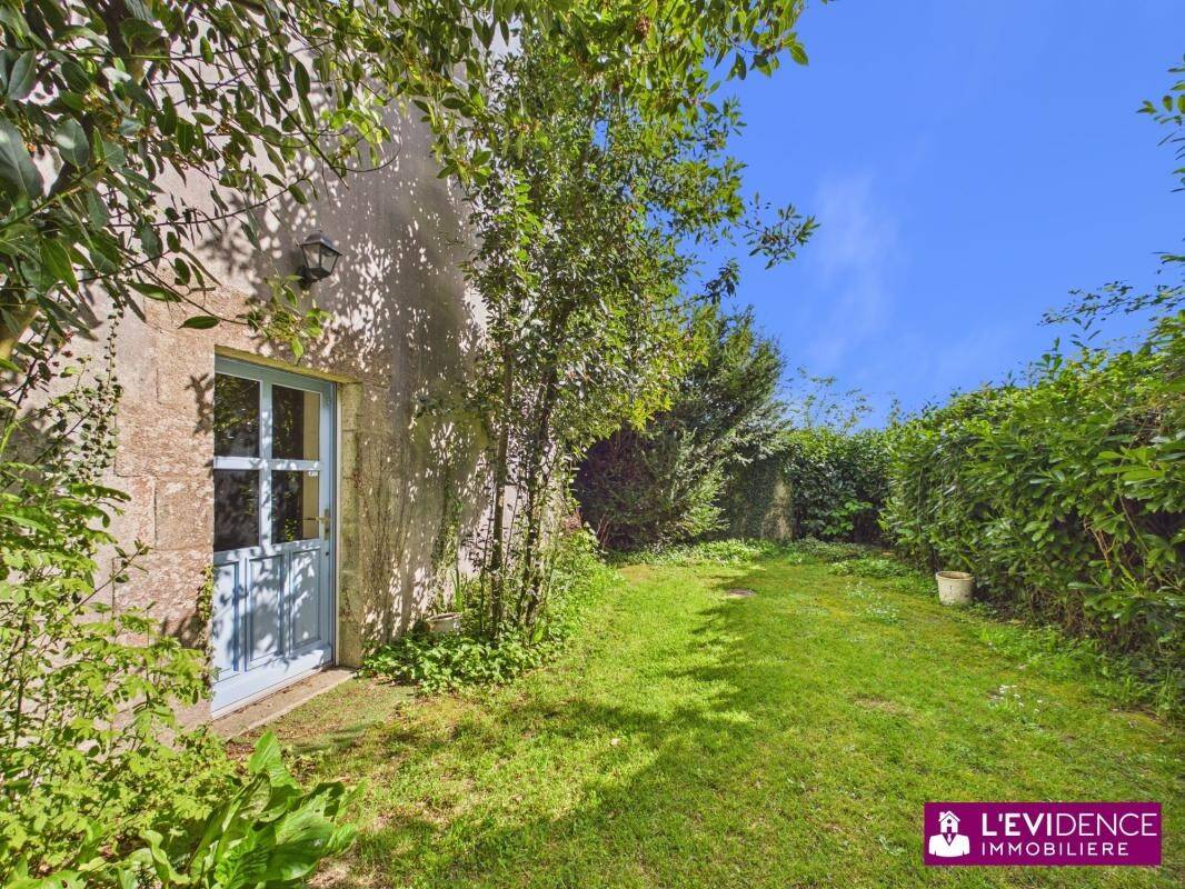 Maison à vendre, 300m², SAINT JACUT LES PINS
