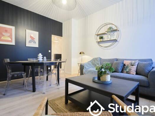 Colocation à louer 600 € 1 pièce 1 chambre 11 m² 1er étage Wazemmes Lille 59000