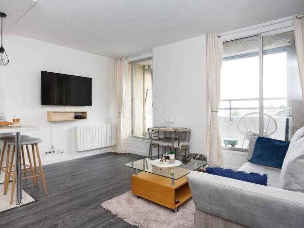 Studio à vendre 249 000 € 1 pièce 26 m² 3ème étage Gare Chatou 78400