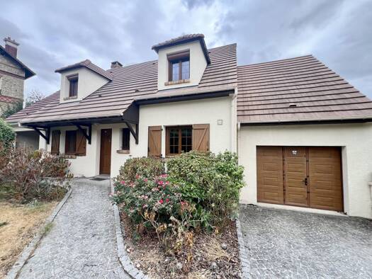Maison à vendre 435 000 € 6 pièces 4 chambres 140 m² 650 m² de terrain Condé-Sainte-Libiaire 77450