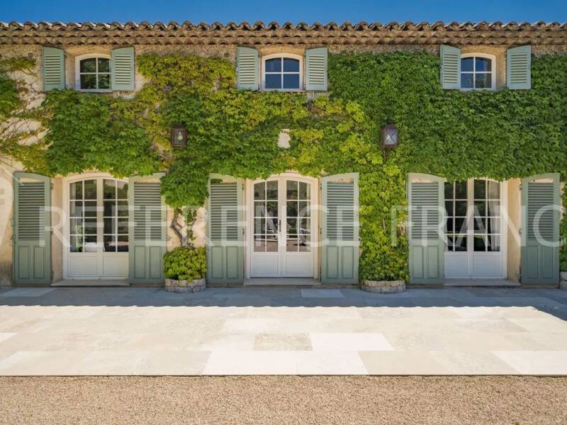 Maison à louer, 300m², MOUGINS