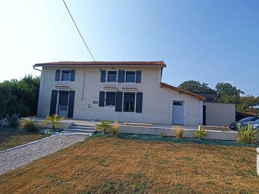 Maison à vendre 121 000 € 3 pièces 1 chambre 74 m² 1 796 m² de terrain Fontivillié 79500