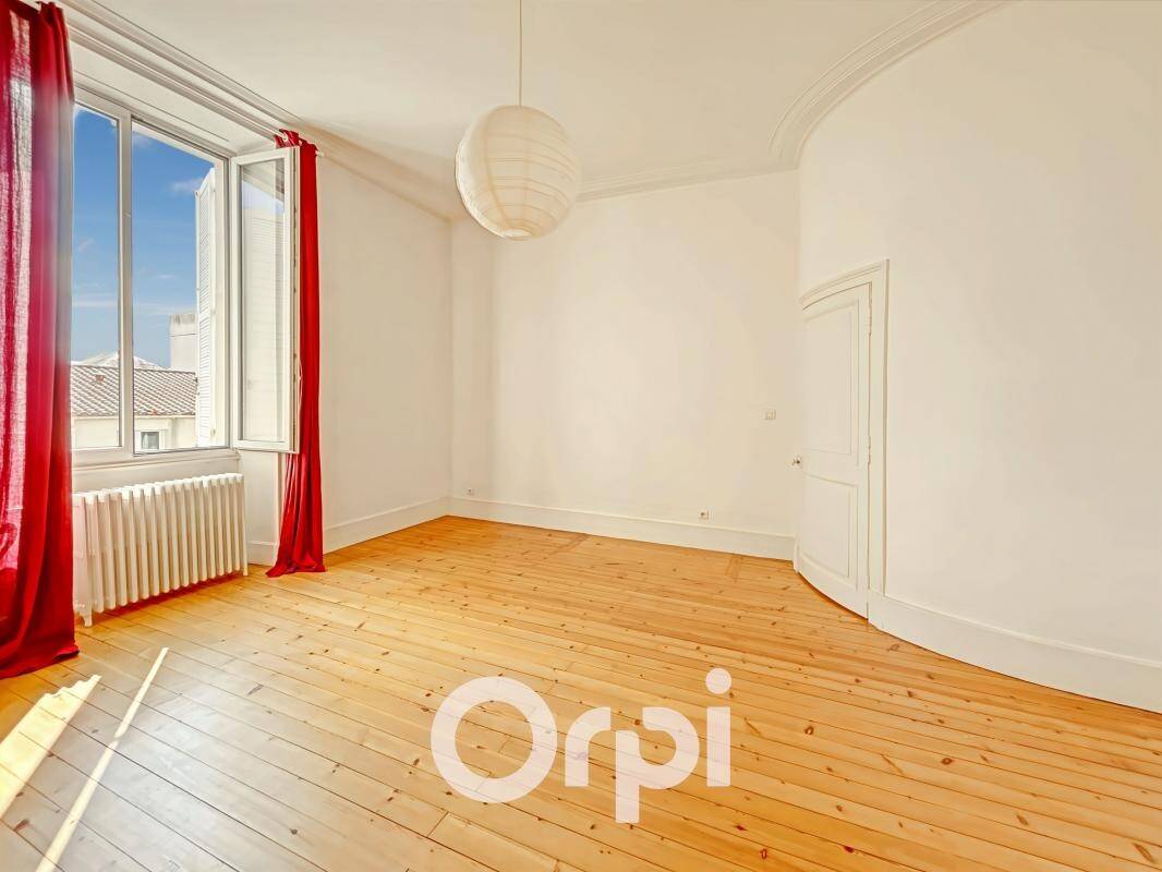 Maison à vendre, 231m², LA ROCHE SUR YON