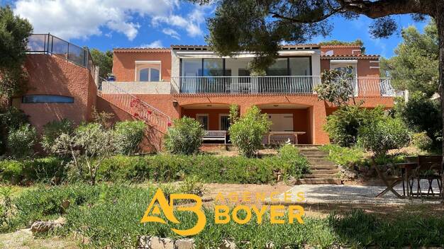 Maison à vendre 1 350 000 € 6 pièces 5 chambres 211 m² 1 300 m² de terrain Sud Ouest Bandol 83150