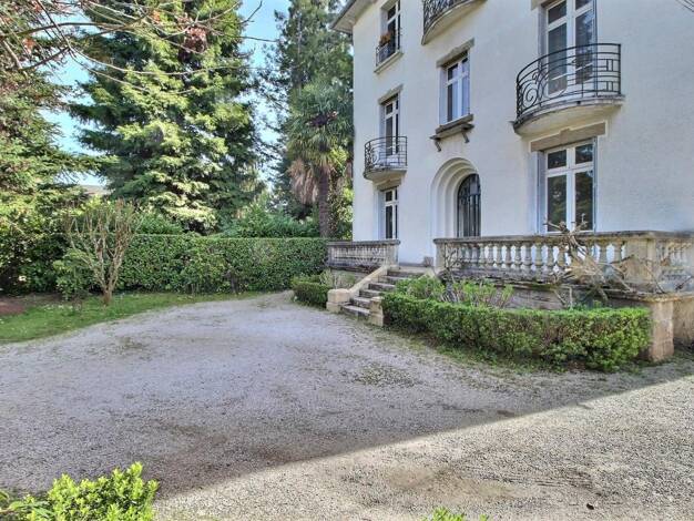 Immeuble à vendre 630 000 € 308,7 m² Pau Sud Pau 64000