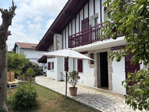 Maison à vendre 682 000 € 7 pièces 5 chambres 138 m² 757 m² de terrain Aritxague Anglet 64600
