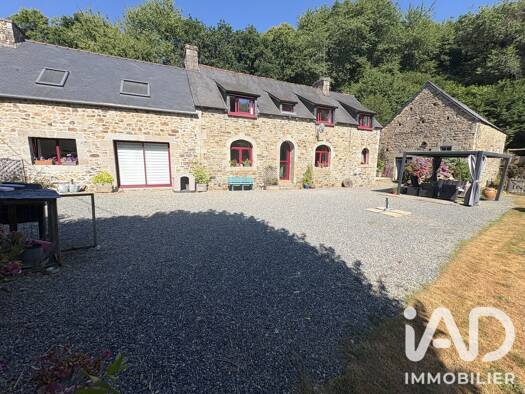 Maison à vendre 373 000 € 5 pièces 3 chambres 127 m² 12 000 m² de terrain Pédernec 22540