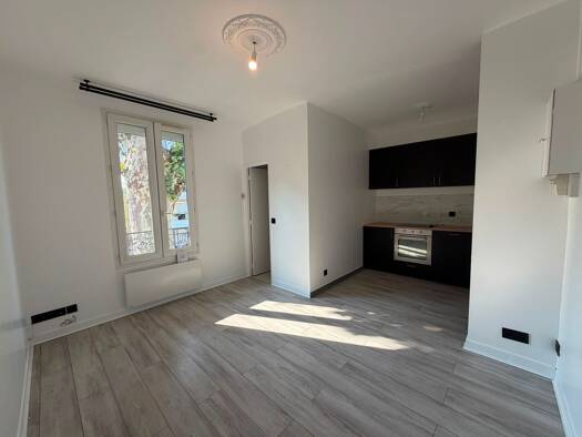 Appartement à louer - Première occupation 813 € 2 pièces 1 chambre 29,26 m² Étage 1/1 Balagny-La Plaine Aulnay-sous-Bois 93600
