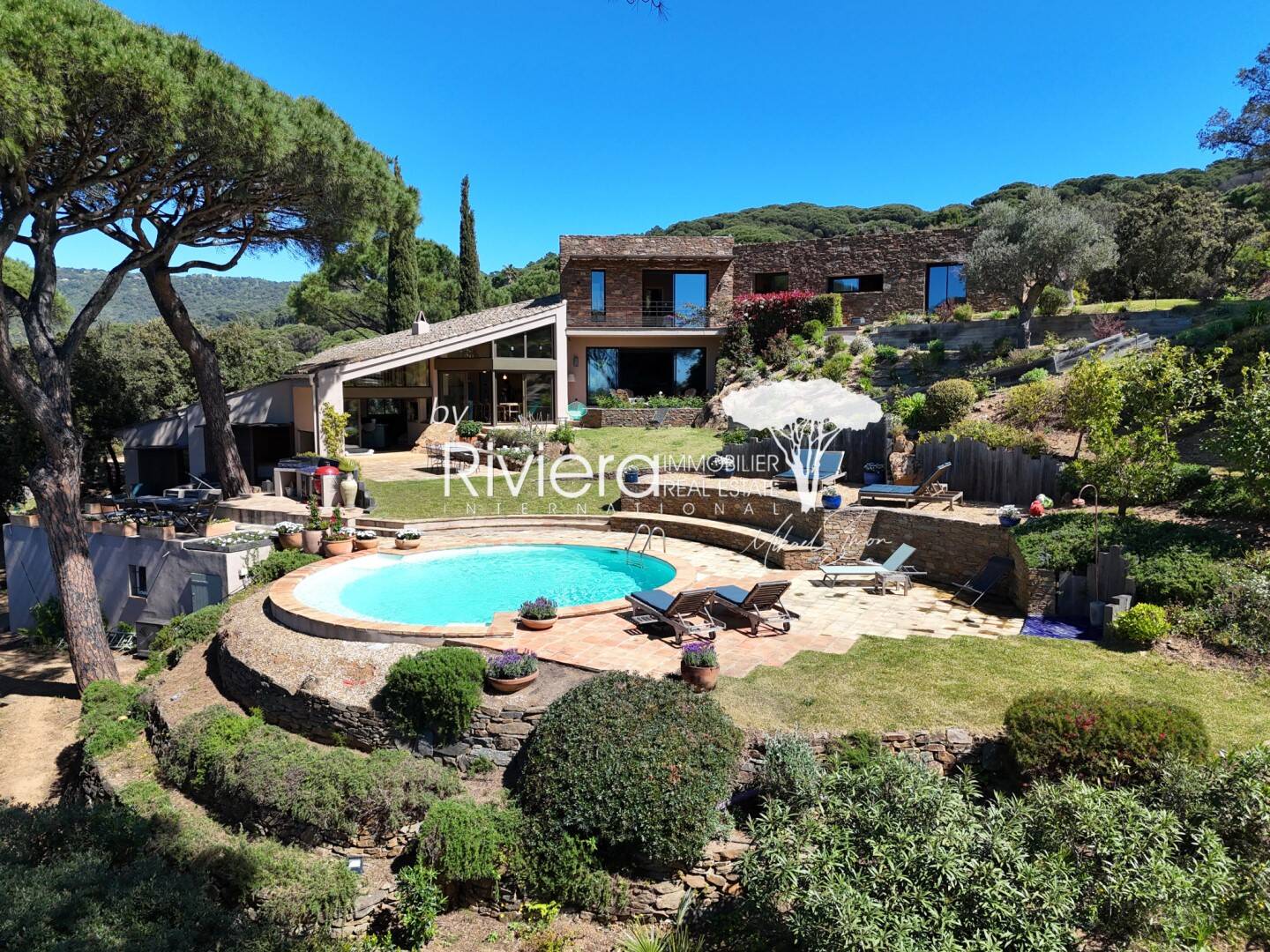 Maison à vendre, 365m², LA CROIX VALMER