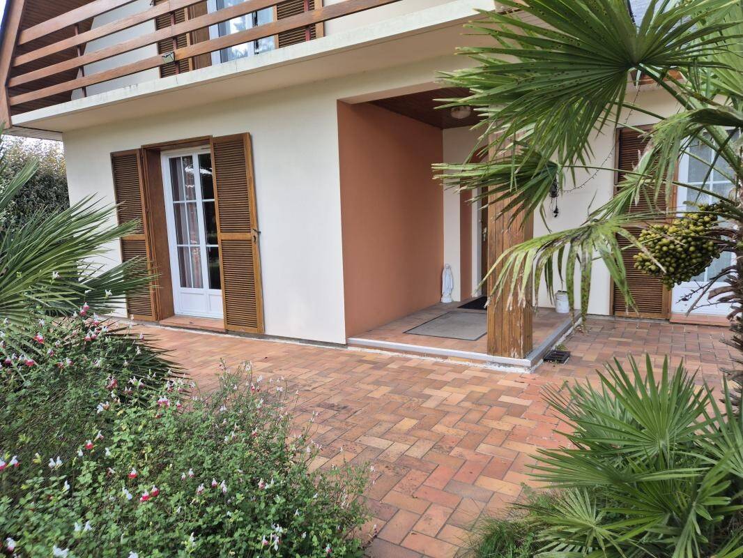 Maison à vendre, 184m², SAINT JACUT LES PINS
