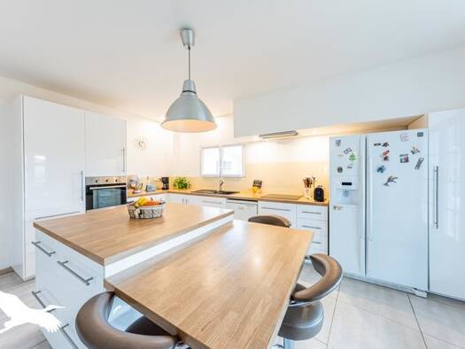 Maison à vendre 349 000 € 7 pièces 4 chambres 240 m² 5 893 m² de terrain Francon 31420