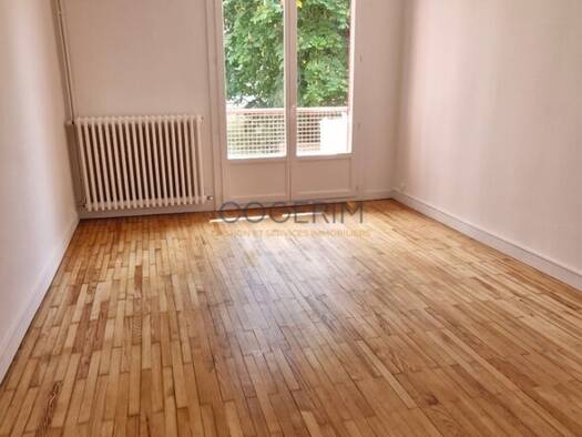 Appartement à louer 558 € 3 pièces 2 chambres 53,1 m² 1er étage Villefranche-sur-Saône 69400