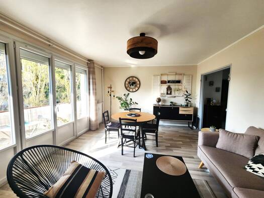 Appartement à vendre 174 900 € 3 pièces 2 chambres 62 m² Étage 1/4 Hauts de Saint Aubin Angers 49100