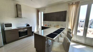 Appartement à louer 767 € 3 pièces 2 chambres 71 m² 4ème étage Vichy 03200