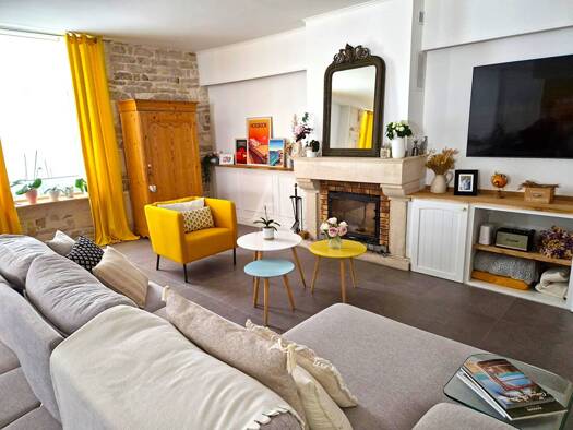 Maison à vendre 354 000 € 7 pièces 4 chambres 220 m² 355 m² de terrain Marans 17230