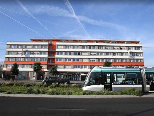 Appartement à vendre 75 000 € 1 pièce 27 m² 1er étage La Guinet Chevilly-Larue 94550