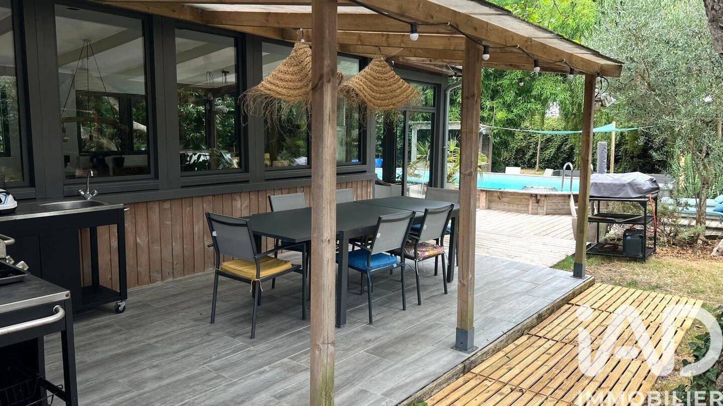 Maison à vendre, 190m², L'HOUMEAU