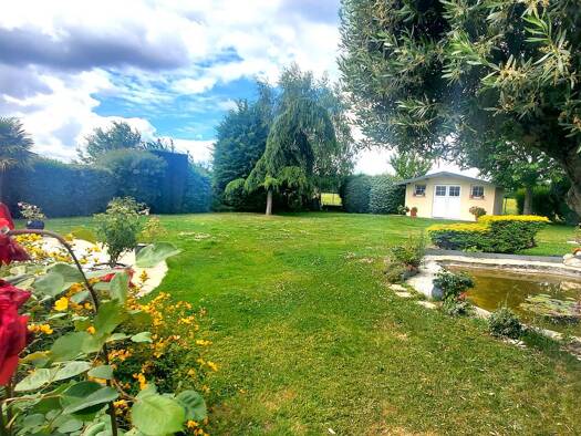 Villa à vendre 995 000 € 7 pièces 5 chambres 300 m² 1 200 m² de terrain Annet-sur-Marne 77410