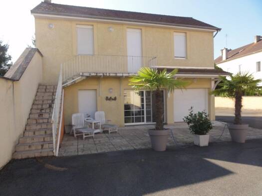 Maison à louer 975 € 4 pièces 3 chambres 83 m² Ouest Montchanin 71210