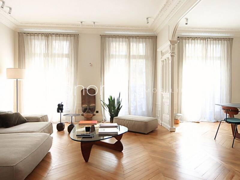 Maison à louer, 151m², PARIS 16E