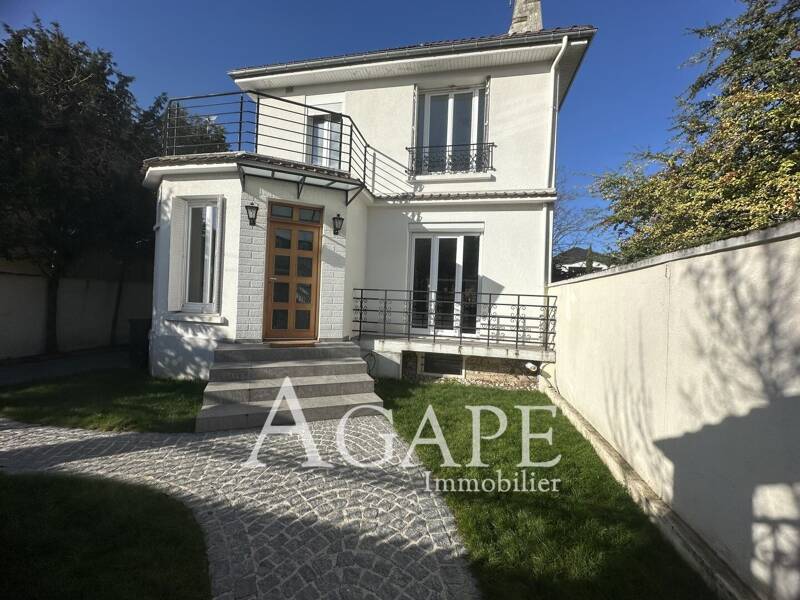 Maison à vendre, 142m², SAINT MAUR DES FOSSES