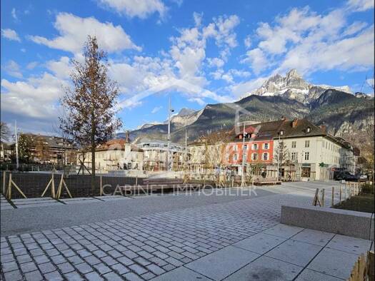 Immeuble à vendre 640 000 € 158,2 m² Sallanches 74700